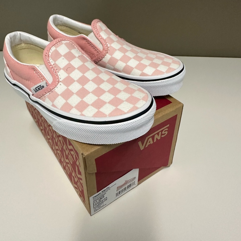 NWT Kids Classic Slip On Checkboard Pink Shoe